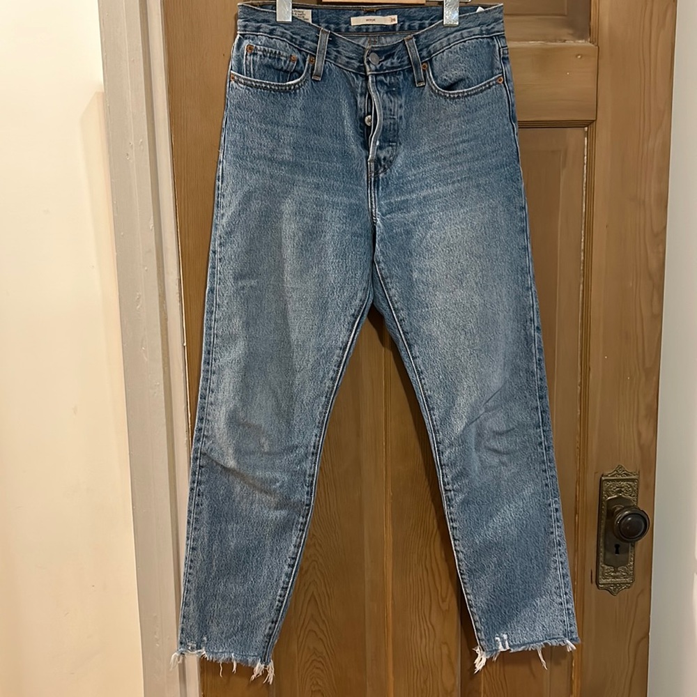 Levi's Wedgies size 26